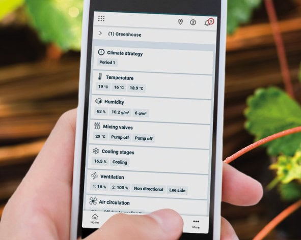 Priva Compass: Sistem kontrol iklim cerdas untuk optimasi energi, air, dan pertumbuhan tanaman. Menunjukkan aplikasi Priva Compass dari smartphone.